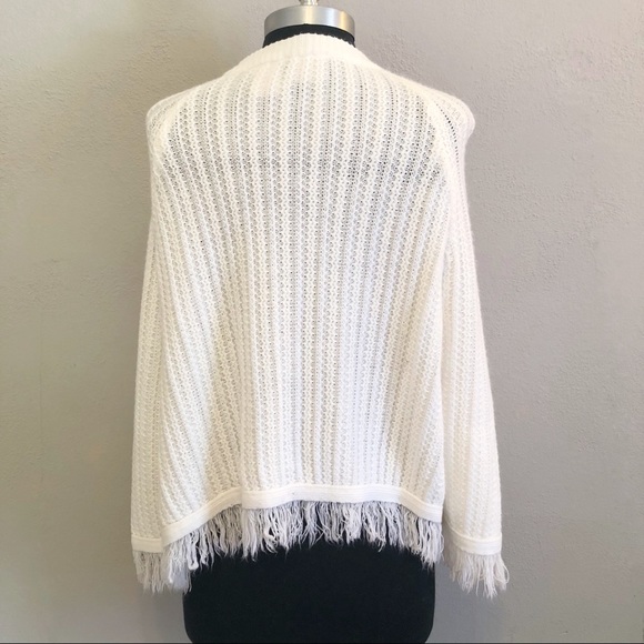 ⭐️ 2/$15 Grand Knitwear White Poncho - Picture 2 of 3